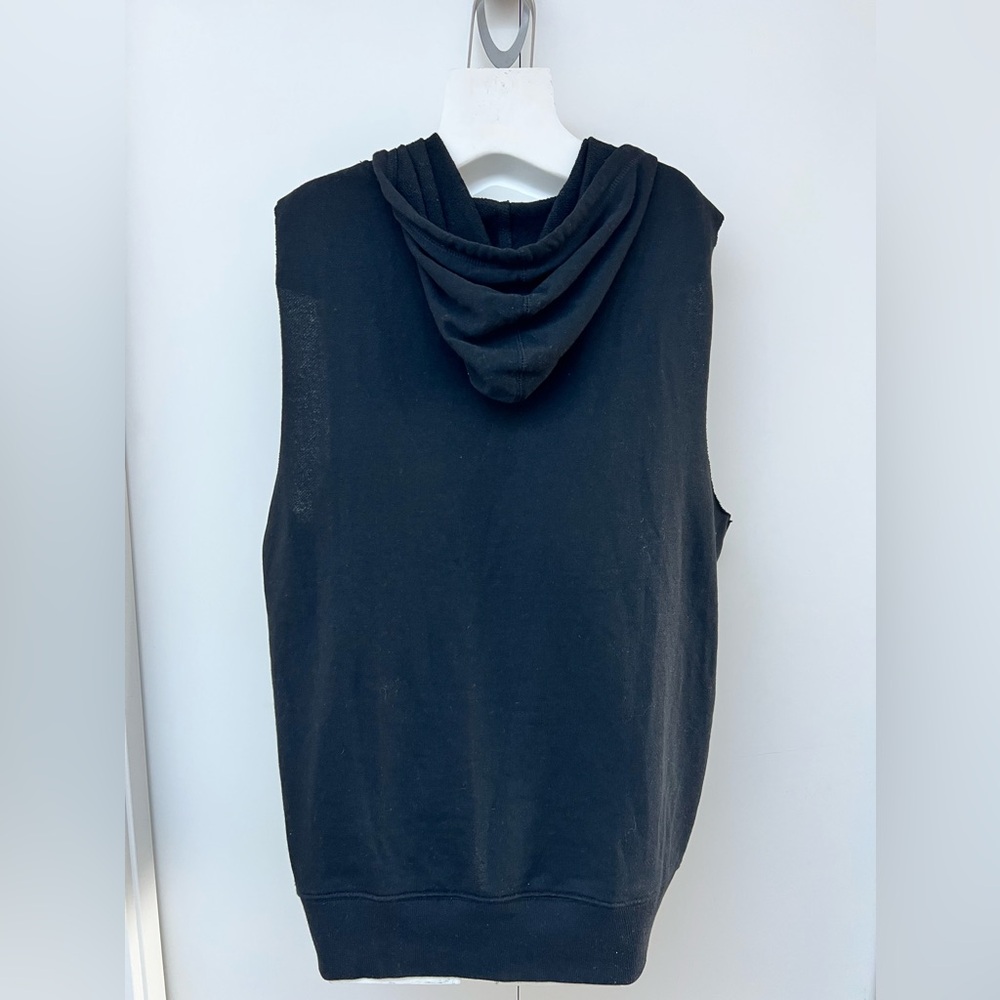 BLUENOTES | Black Sleeveless Vest Hoodie Sweater “Made in Canada “ - Picture 4 of 11